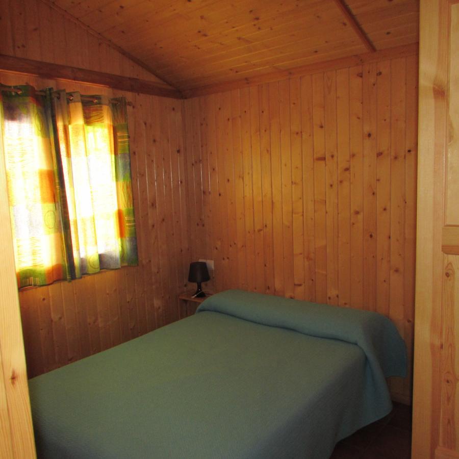 Camping-Bungalows Ciudad De Альбаррасин Экстерьер фото
