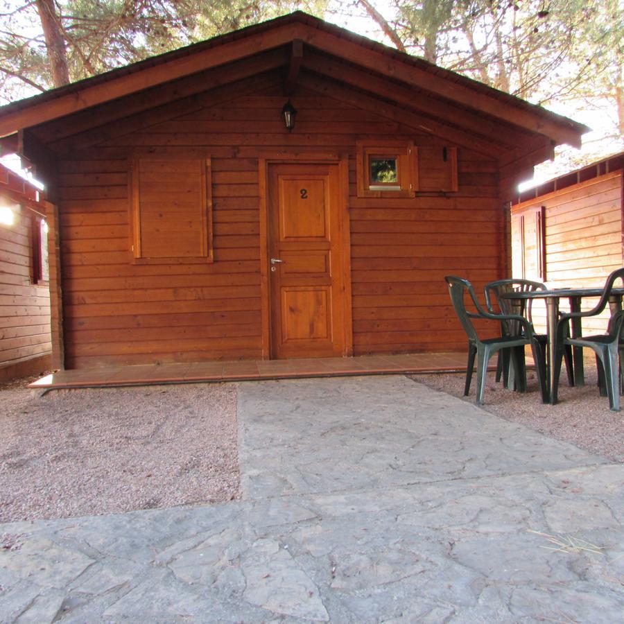 Camping-Bungalows Ciudad De Альбаррасин Экстерьер фото